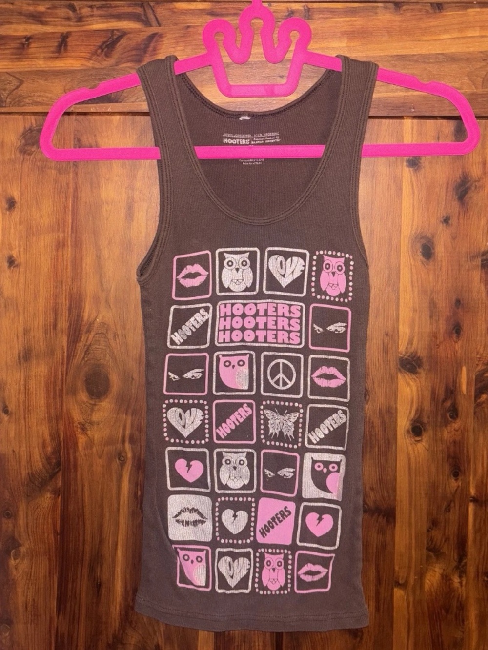 Vintage Y2K Hooters Pink And Brown Sparkly Pattern Tank Top
